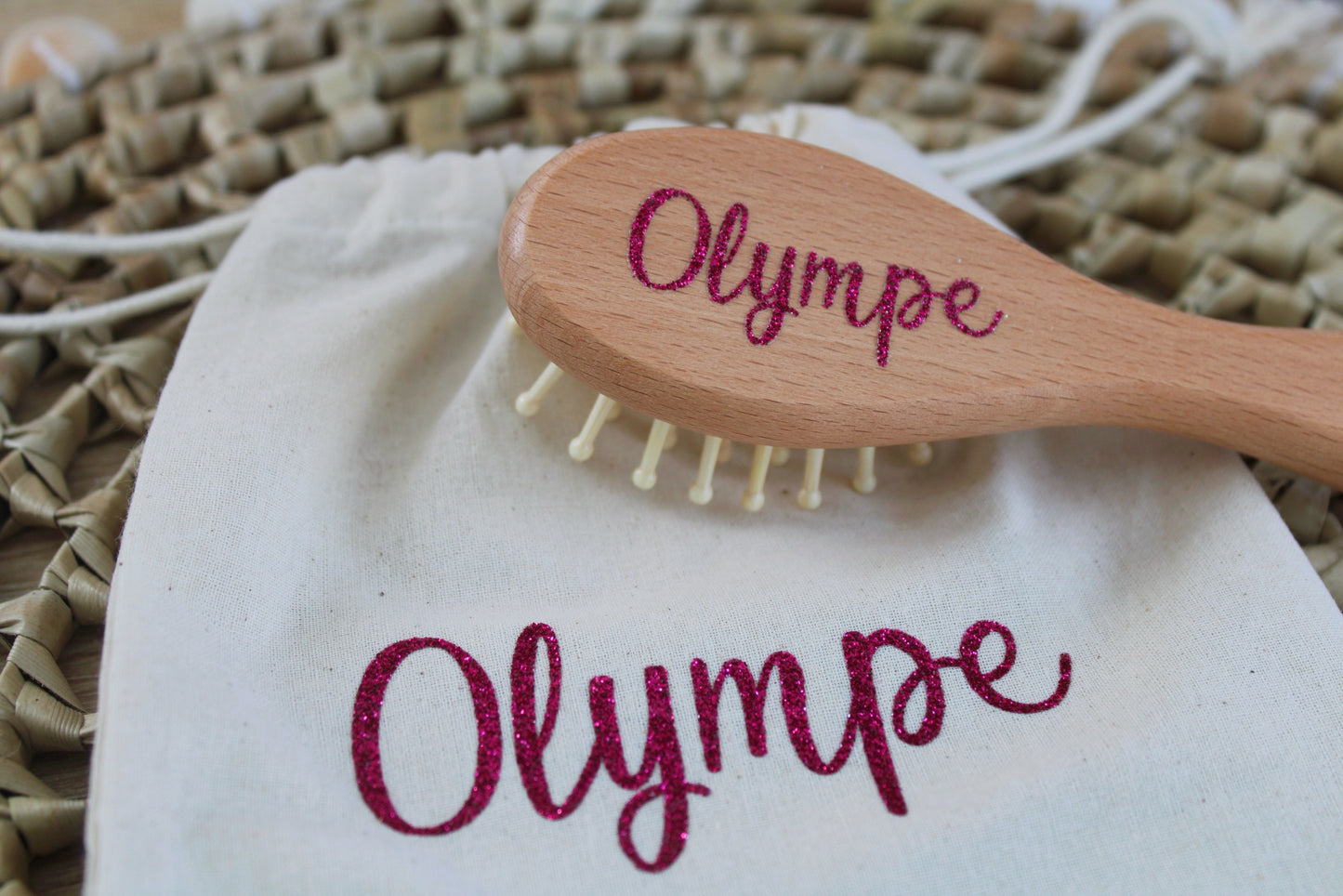 Brosse bébé/enfant personnalisée + pochon personnalisé